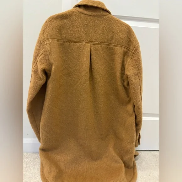 Old Navy tan shacket- Size medium tall - Picture 2 of 3